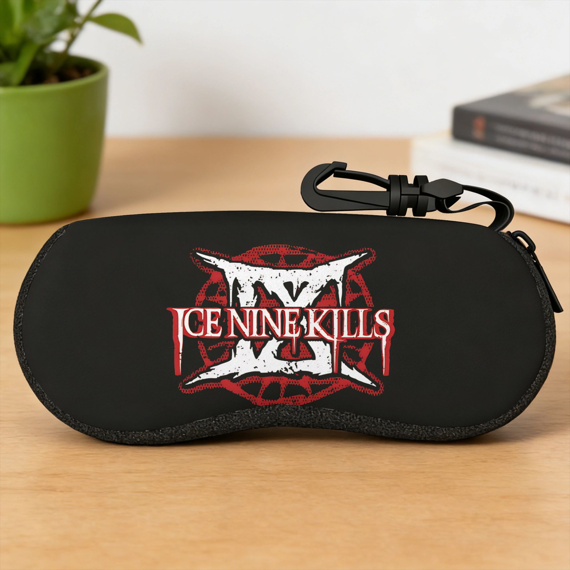 Travel Accessories Pouch For Men - حافظة نظارات آيس ناين كيلز، حقيبة