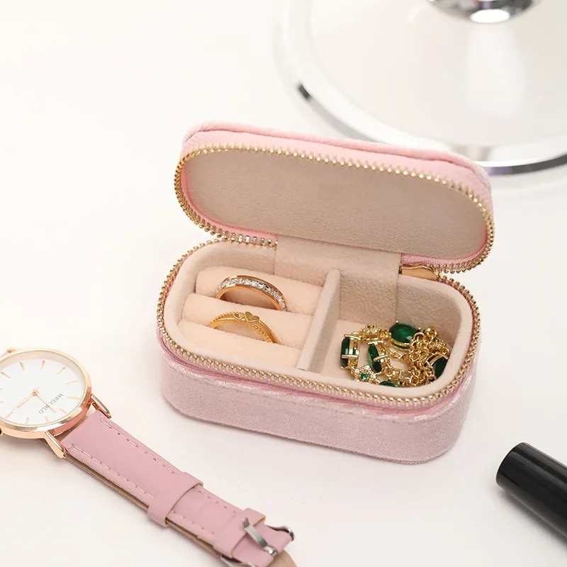 صندوق مجوهرات صغير للسفر مع سح - مراجعة Travel Jewellery & Accessories Organiser وسعره