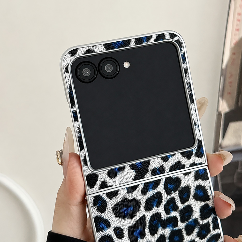 حافظة هاتف قابلة للطي بطبعة جل - مراجعة Travel Accessories Luxury وسعره