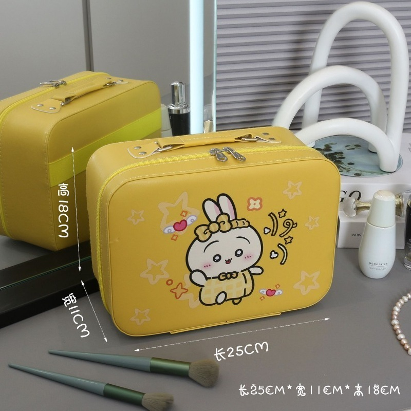 حقيبة مستحضرات تجميل أنيمي تشي - مراجعة Travel Accessories For Japan Trip وسعره