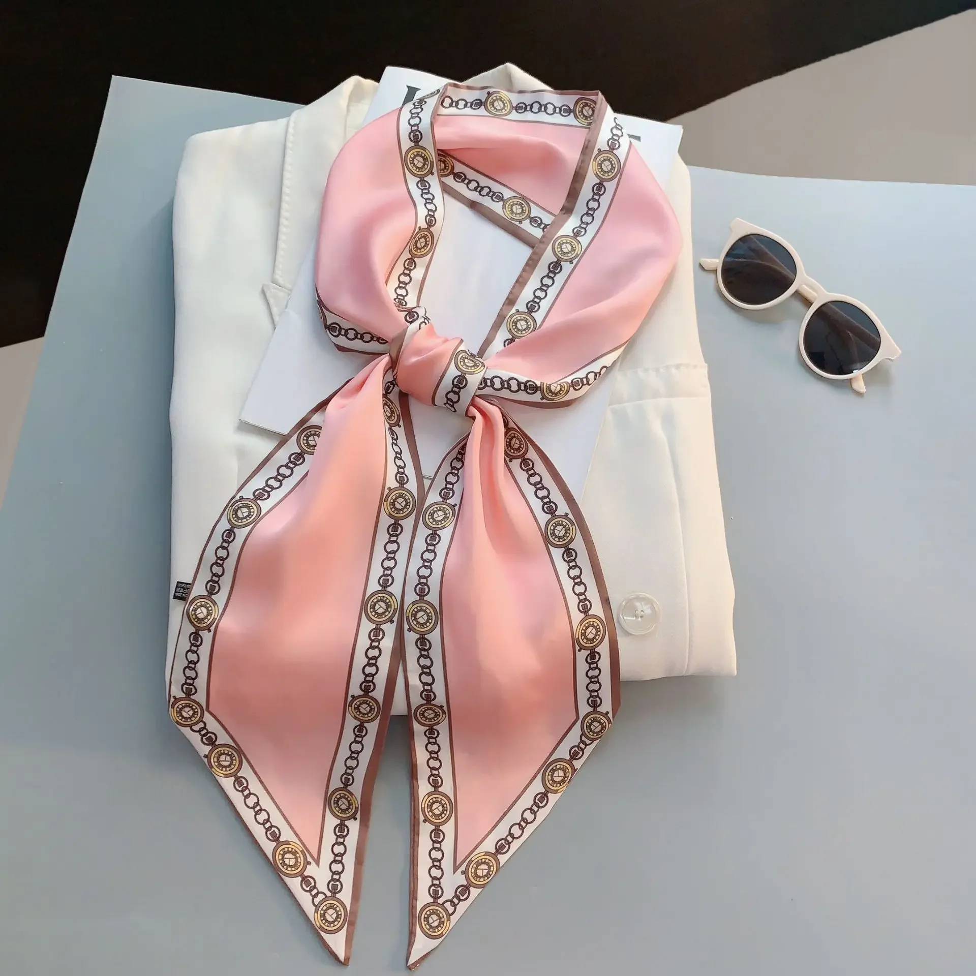 وشاح نسائي ضيق بتصميم مطبوع بن - مراجعة Travel Accessories Luxury وسعره