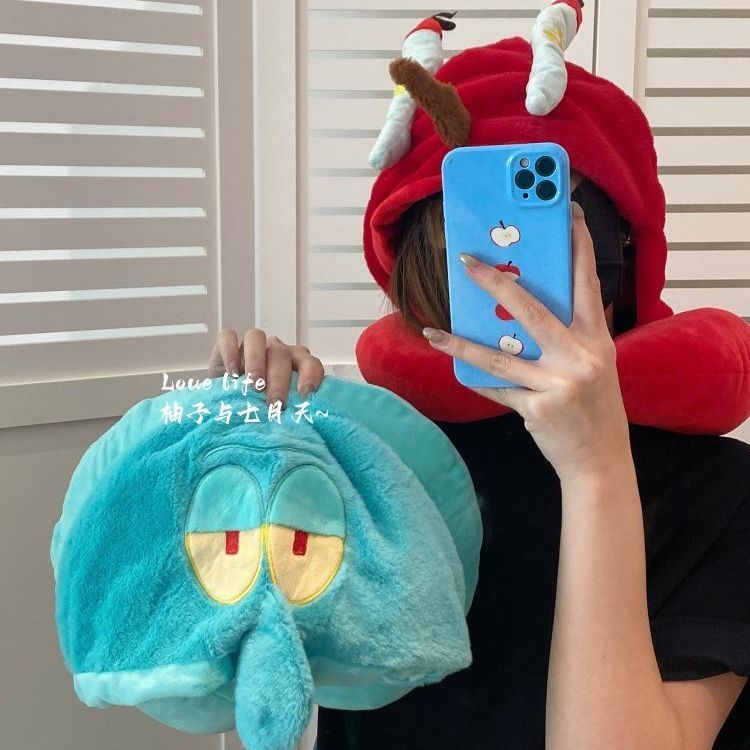 وسادة عنق على شكل حرف U بتصميم - مراجعة Travel Accessories Girly وسعره