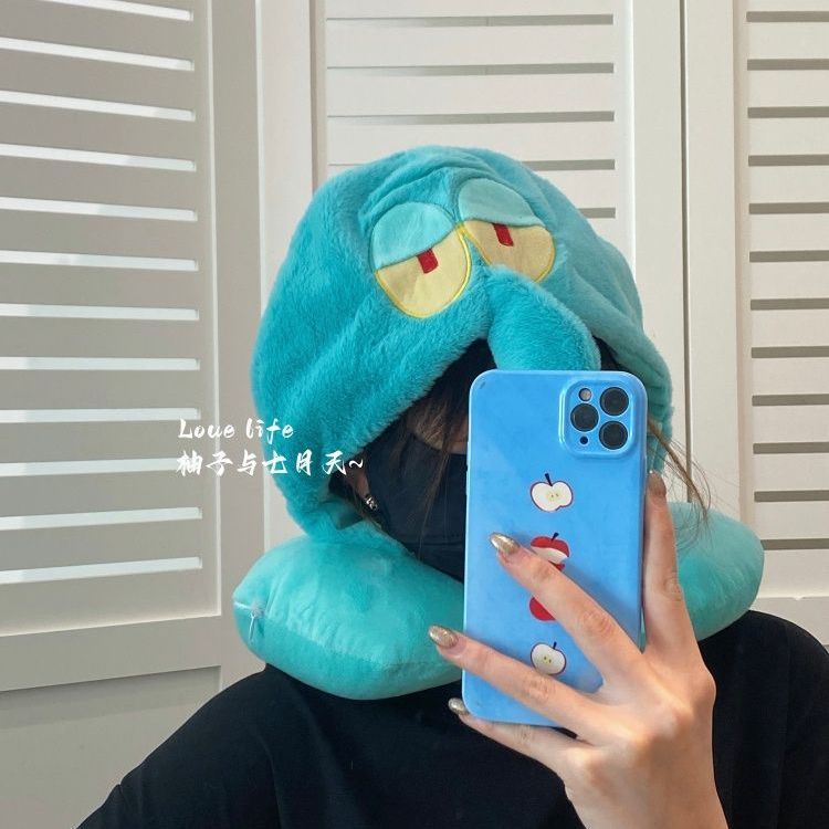 وسادة عنق على شكل حرف U بتصميم - مراجعة Travel Accessories Girly وسعره