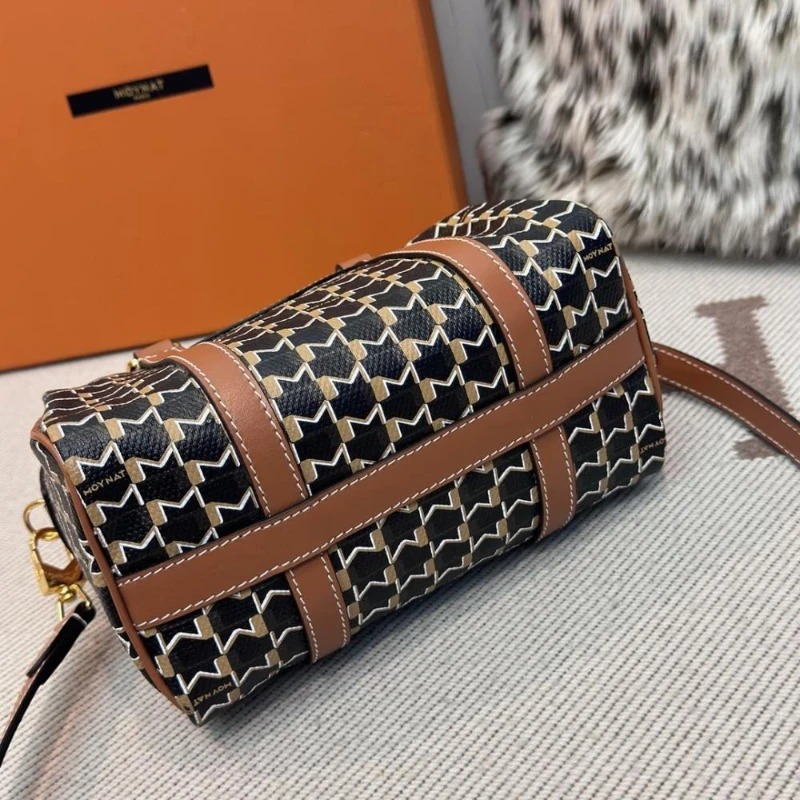 حقيبة بوسطن صغيرة للسفر تدوم 4 - مراجعة Travel Accessories Luxury وسعره