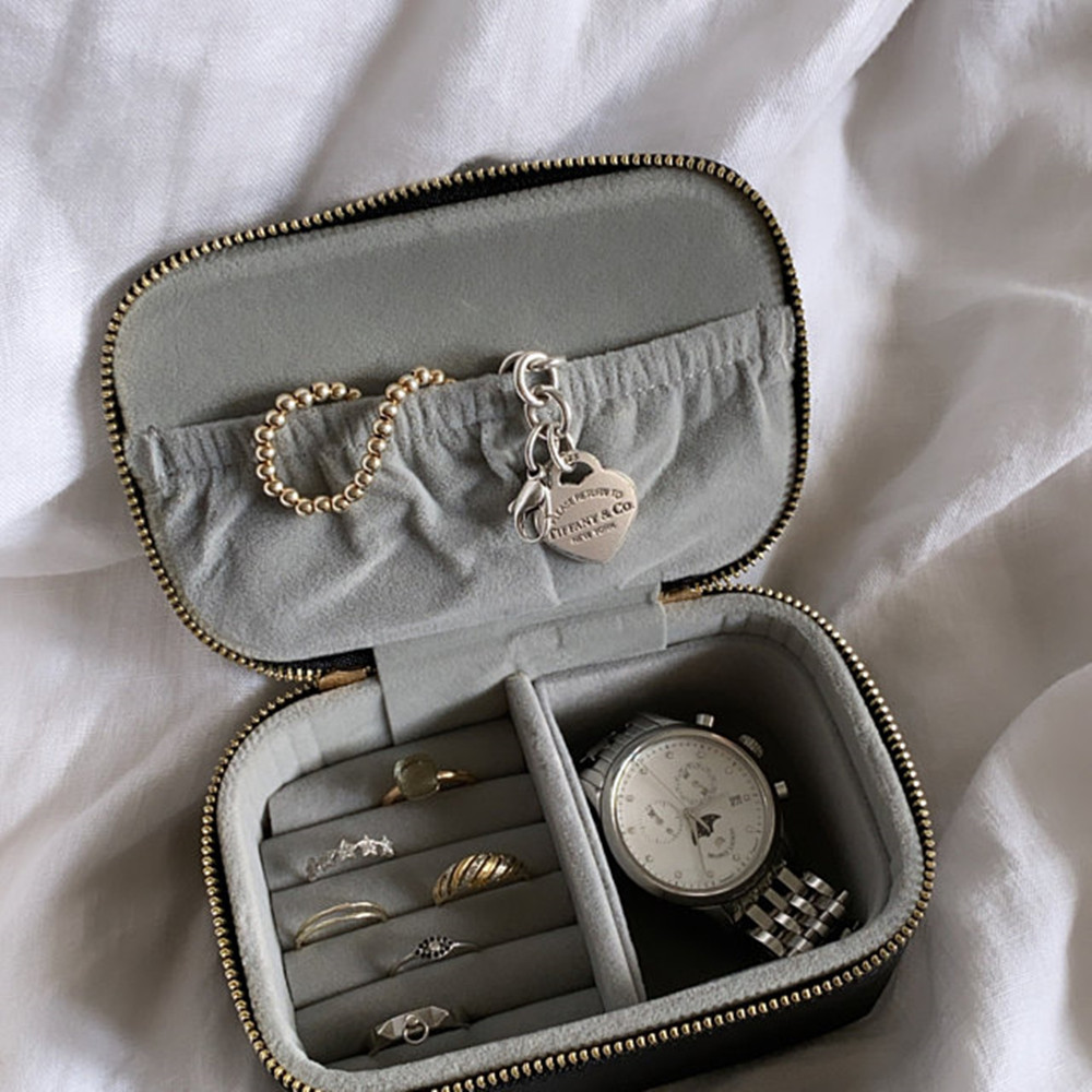 صندوق مجوهرات شخصي يحمل اسم حق - مراجعة Travel Jewellery & Accessories Organiser وسعره