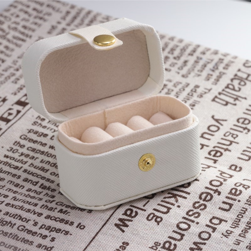 صندوق تخزين المجوهرات المحمول  - مراجعة Travel Jewellery & Accessories Organiser وسعره